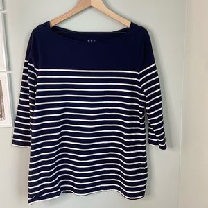 Navy striped tee with 3/4 sleeves and a well detailed boatneck.